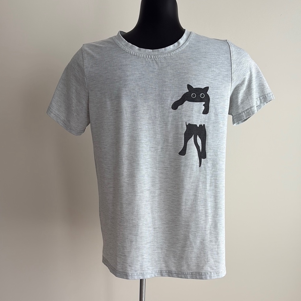 MISSLOOK Gray Short Sleeve Tee with Black Cat Design